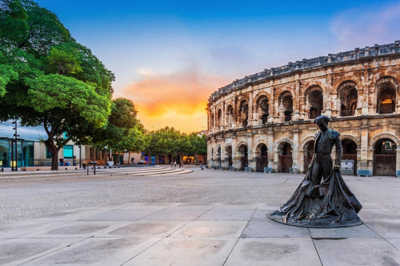 Gite En Provence Proche Avignon Sauveterre  Bagian luar foto
